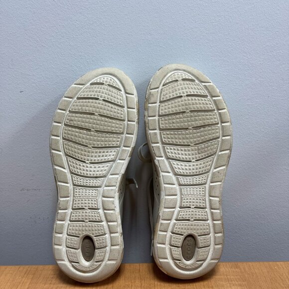 Croc Tennis Shoes- Size 7 - Picture 4 of 4